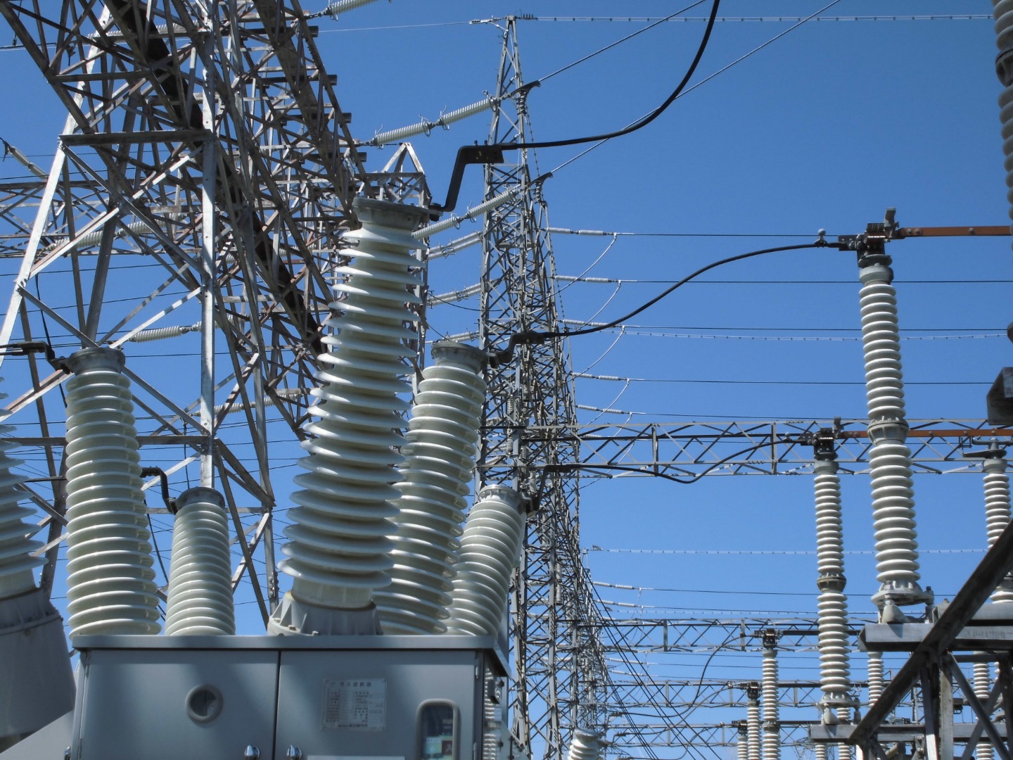 変電所の工事、メンテナンス、各種試験